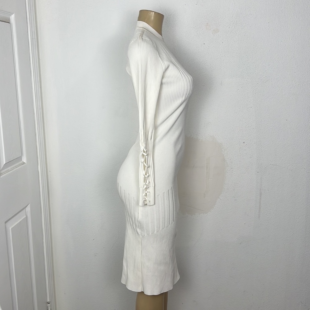 CUSHNIE ET OCHS
Gabriela Mock-neck Lace-up - Picture 7 of 11